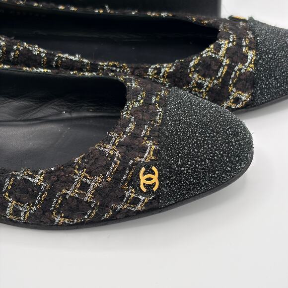 Chanel Tweed Black Gold CC Cap Toe Ballet Flats 38 US 7.5 Box COA Auth Ballerina - Picture 4 of 12
